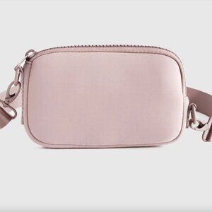 Quince All-Day Neoprene Phone Sling Pink